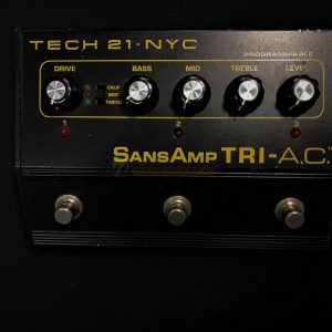 SANSAMP TECH 21-NYC TRI-A.C. -DISTORSORE,OVERDRIVE,EMULATORE AMP- (USATO)